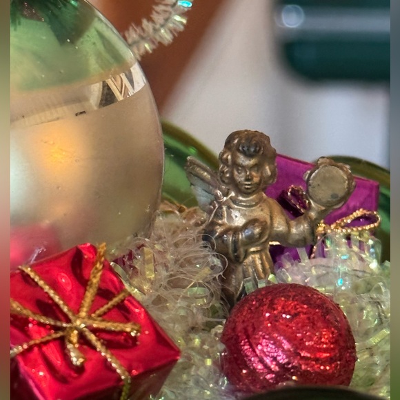 SOLD- Handmade Holiday vintage centerpiece 🌲 - Picture 5 of 9